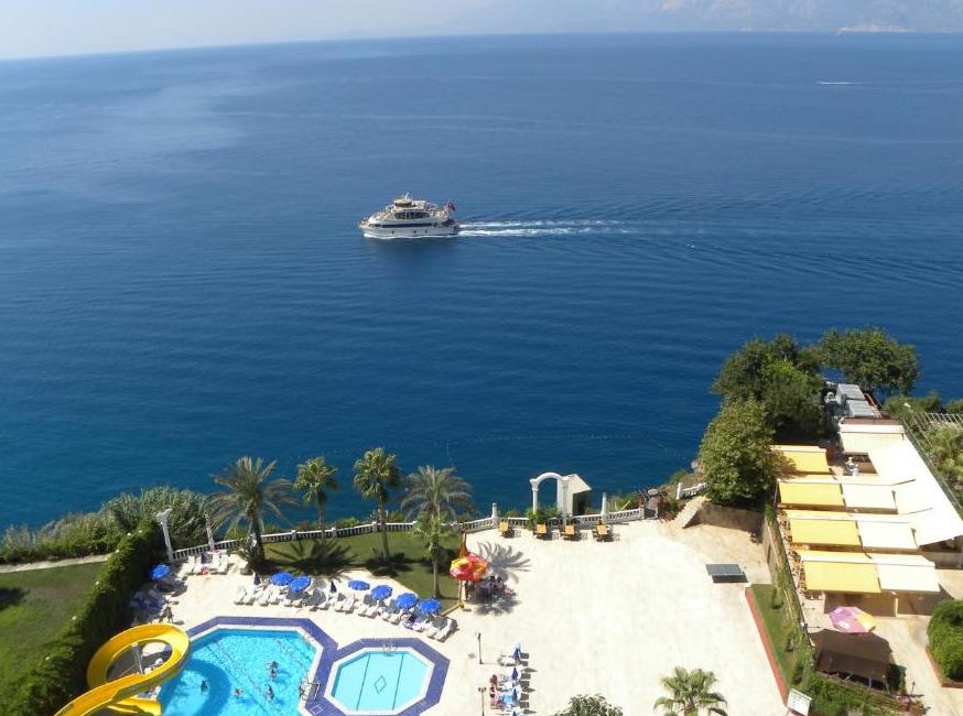 هتل آدونیس تورنگار