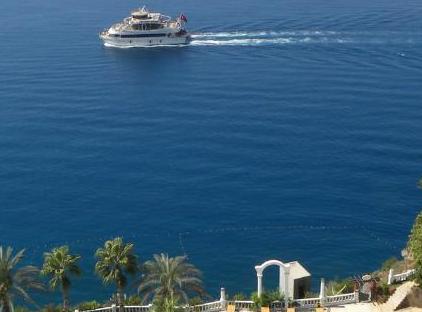 هتل آدونیس تورنگار