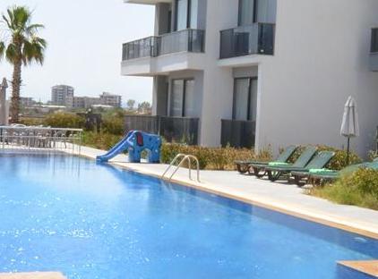 هتل اتکا سوئیت لوکس هاوسز تورنگار