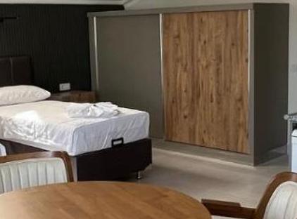 هتل الیت اوتل تورنگار