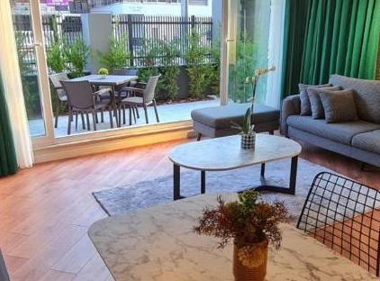 هتل لت‌استی سوییت هوم یلو تورنگار