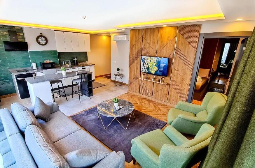 هتل لت‌استی سوییت هوم مینت تورنگار