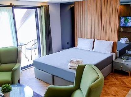 هتل لت‌استی سوییت هوم مینت تورنگار