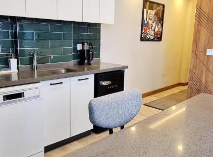 هتل لت‌استی سوییت هوم مینت تورنگار