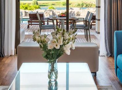 هتل کمپینسکی دم تورنگار