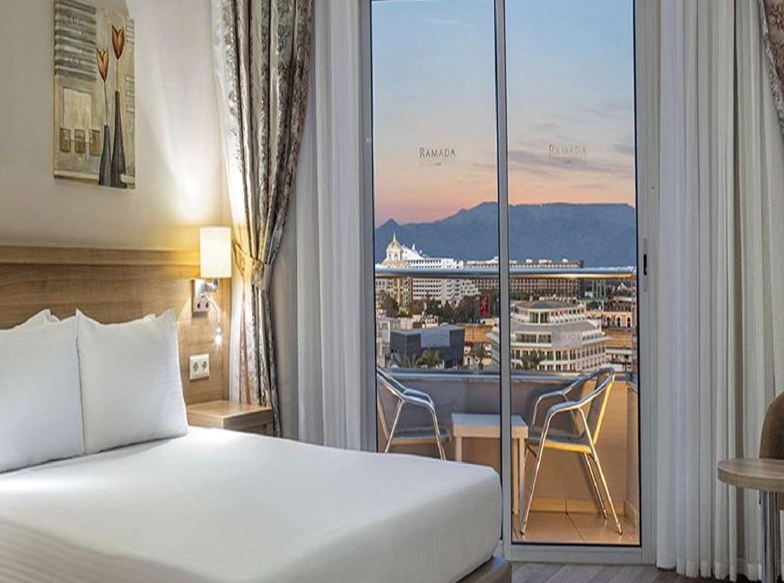 رامادا رزورت بای وایندام لارا تورنگار