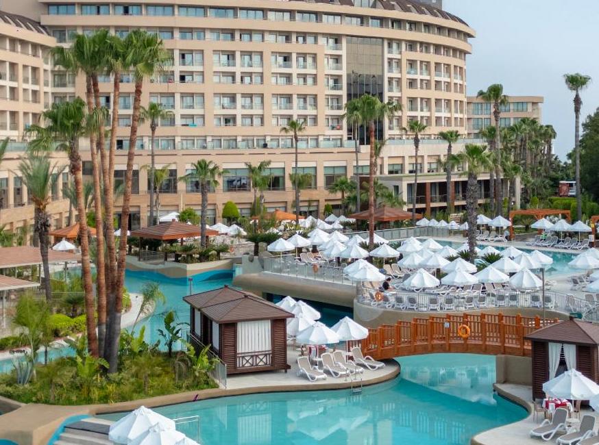 هتل فم رزیدنس لارا و اسپا تورنگار