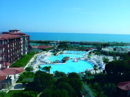 هتل سلکتوم فامیلی ریزورت بلک