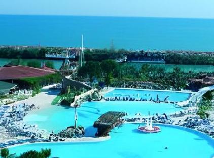 هتل سلکتوم فامیلی ریزورت بلک تورنگار