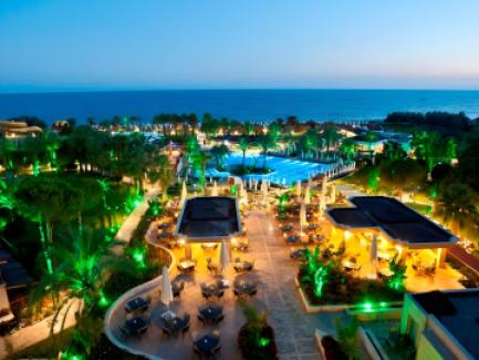 هتل کریستال تت بیچ گلف ریزورت و اسپا