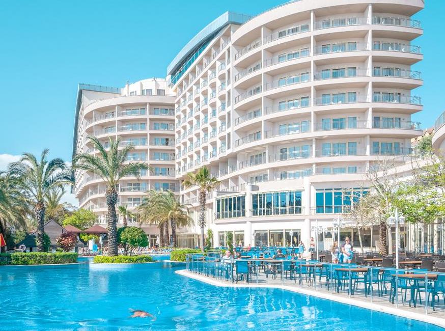 هتل لیبرتی لارا تورنگار