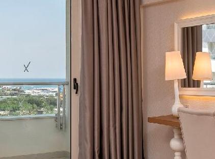 هتل شرود اکسکلوسیو لارا تورنگار