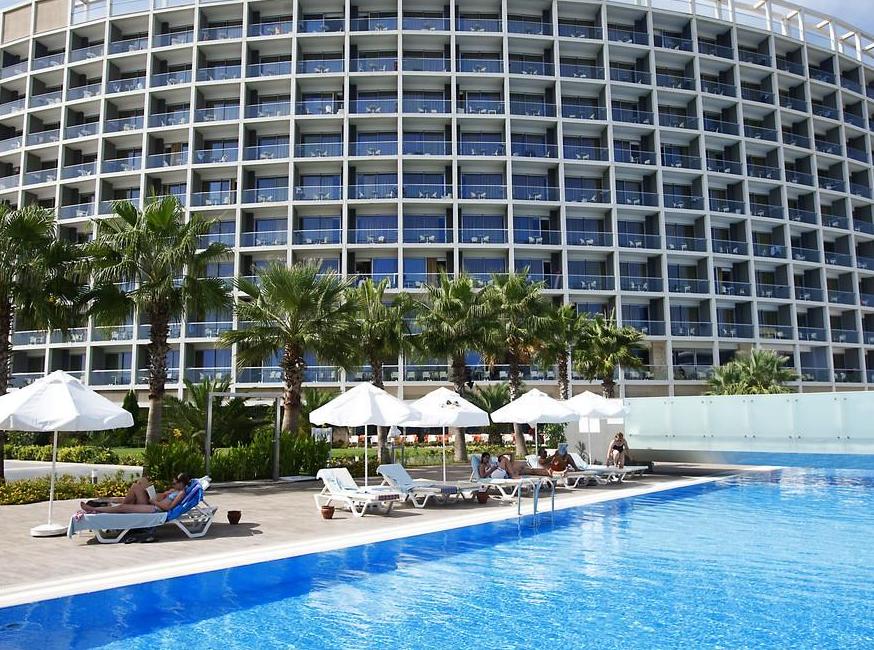 هتل کریستال سنترو ریزورت تورنگار