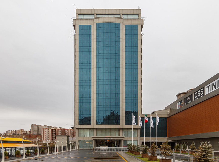 تور تبریز هتل لاله پارک تورنگار