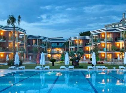 هتل تی یو آی مجیک لایف مسموی تورنگار