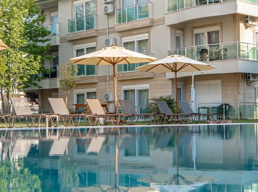 هتل بلک دولوکس سوئیت تورنگار