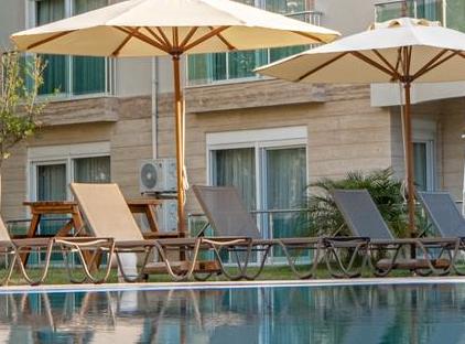 هتل بلک دولوکس سوئیت تورنگار