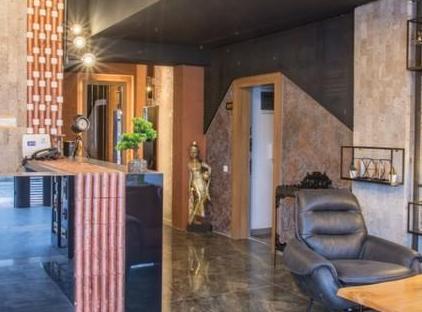 هتل النیس سوئیتس تورنگار