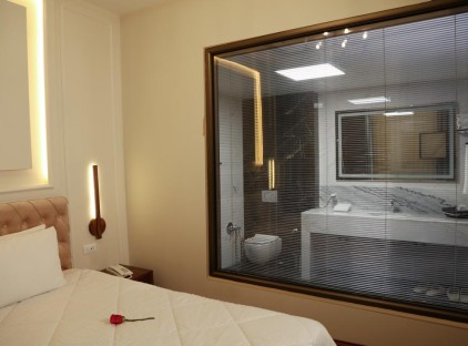 تور تبریز هتل رویال پالاس تورنگار