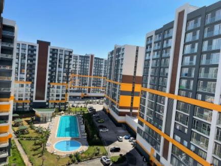 آپارتمان منحصربه‌فرد با استخر زیبا