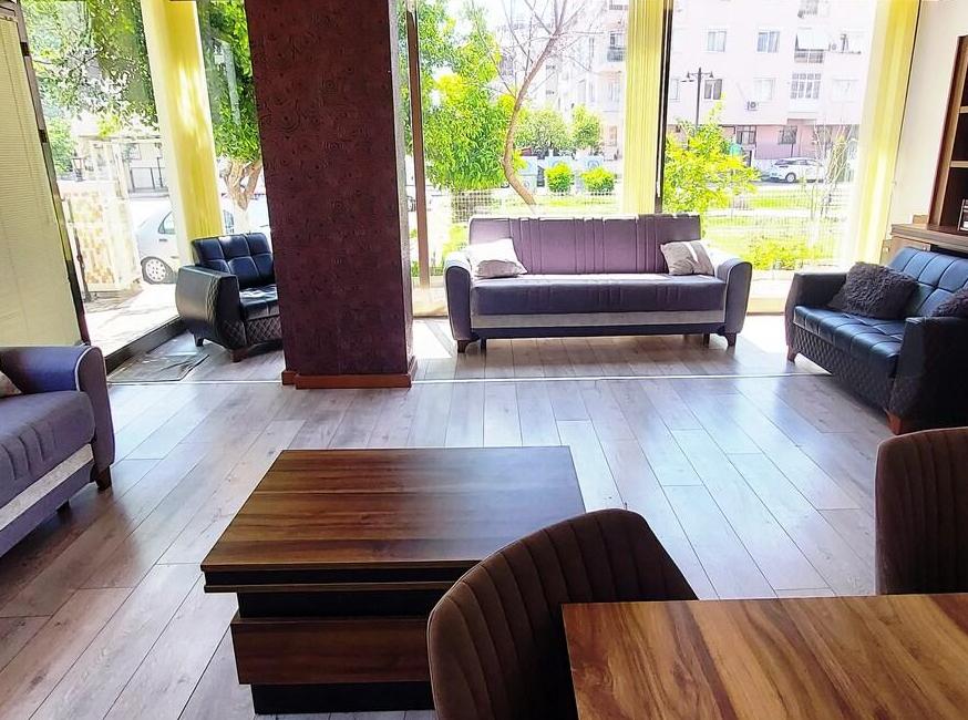 آپارتمان با منظره باغ تورنگار