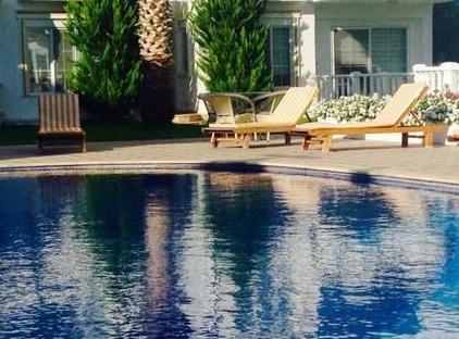 رزیدنس بلکا گلف (کنار استخر) تورنگار