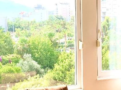 لیدرکنت تورنگار