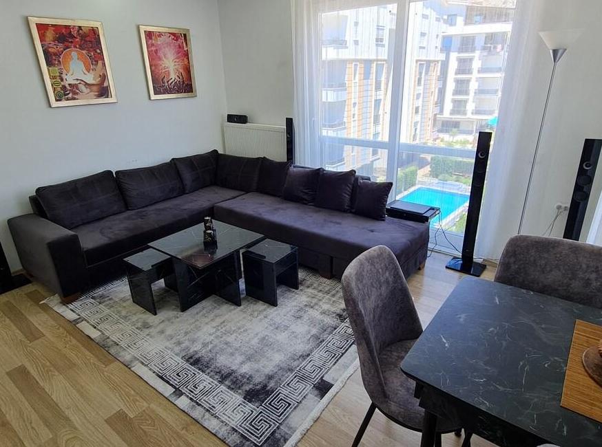 رزیدنس ملیکه تورنگار