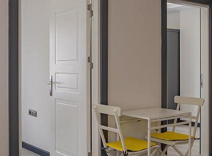 سوئیت خانوادگی (با بالکن) تورنگار