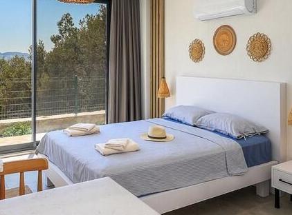 سوئر سوئیت - استودیو آپارتمان جکوزی‌دار در کاش با شما تورنگار