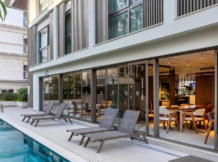 هتل لِی اوتل تورنگار