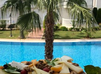 هتل بلک گلف ویلج تورنگار