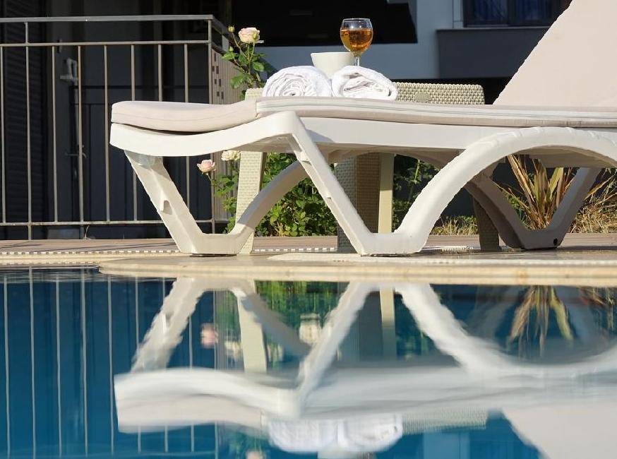 هتل منه سوئیتس تورنگار