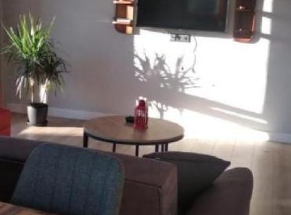 خانه مرکز شهر تورنگار