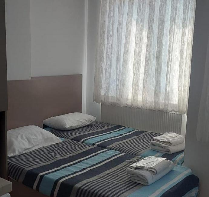 استودیو شماره ۱۶ تورنگار