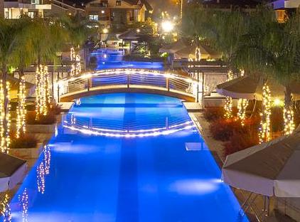 هتل سوئیت‌های لوکس گاردن تورنگار