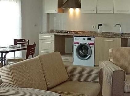 ساری موجهر اویمز تورنگار