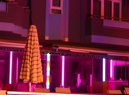 هتل سمت لونا بیچ اوتل تورنگار