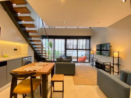 آپارتمان لوفت لوکس و وسیع، ۸۰ متری ساحل کلئوپاترا