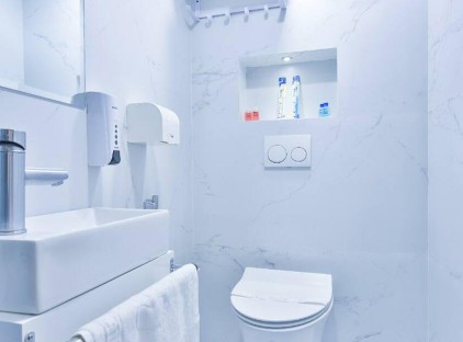 تور اصفهان هتل کاخ سرهنگ تورنگار