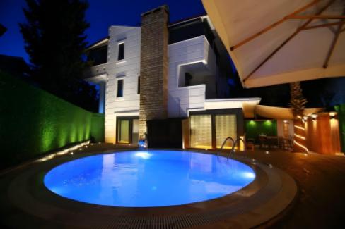 ویلا لوکس ۸