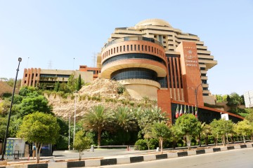 تور شیراز هتل بزرگاز تهران