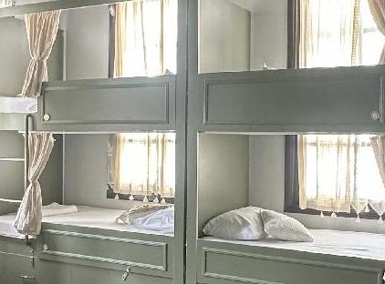 هتل لردز هاستل پاب تورنگار