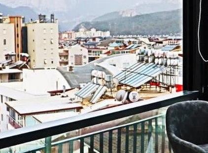 آپارتمان زیبا با مناظر خیره‌کننده تورنگار