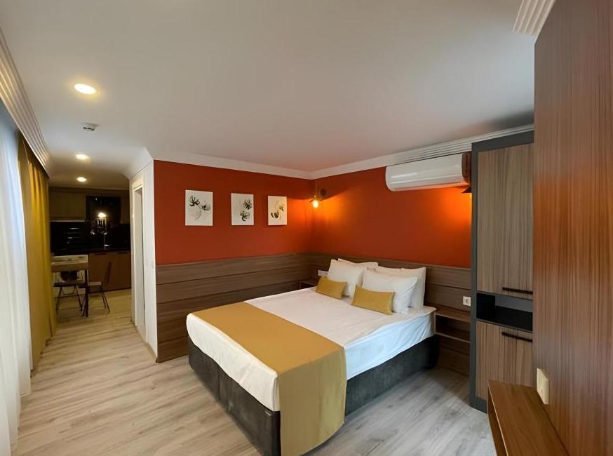 سوئیت‌های ترا روسا تورنگار