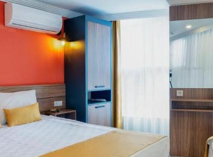 سوئیت‌های ترا روسا تورنگار