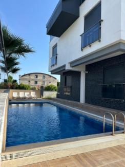 سوئیت استخر دریا لارا آنتالیا