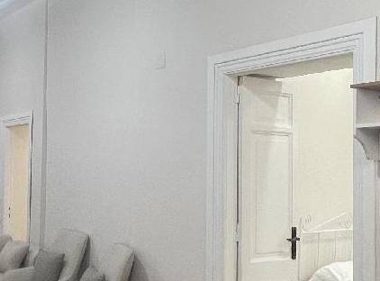 خانه تاریخی بزرگ واقع در مرکز شهر تورنگار