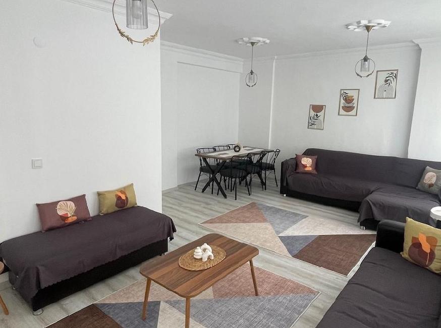 خانه بزرگ مرکزی، ۵ دقیقه پیاده‌روی تا شهر قدیمی تورنگار