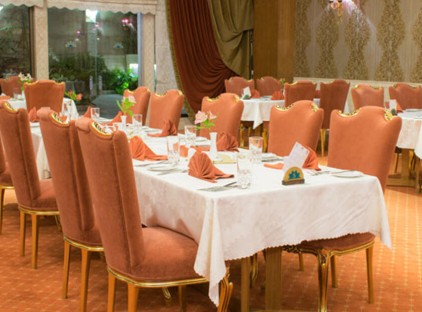 تور شیراز هتل زندیه تورنگار